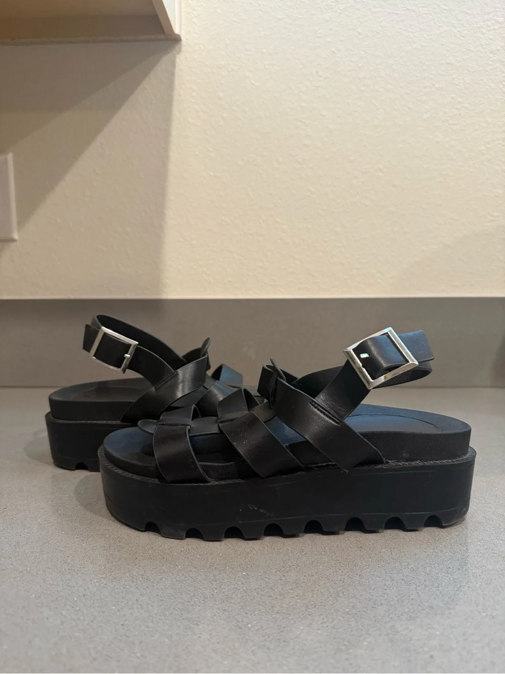 Women’s Black Platform Woven Strap Sandals - Size 8